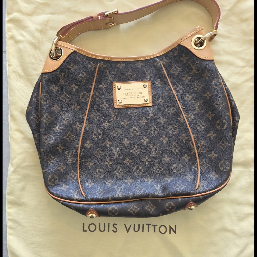 Louis Vuitton Galliera PM Shoulder Bag Coated Canvas Leather Monogram Women's
